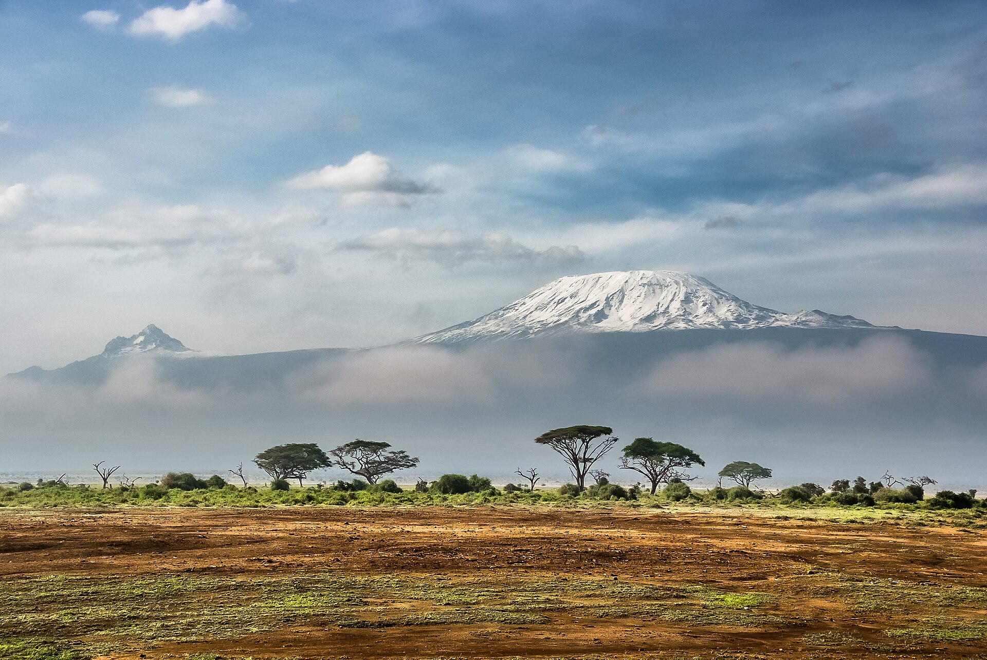 7-Day Kilimanjaro Footslopes & Arusha Parks